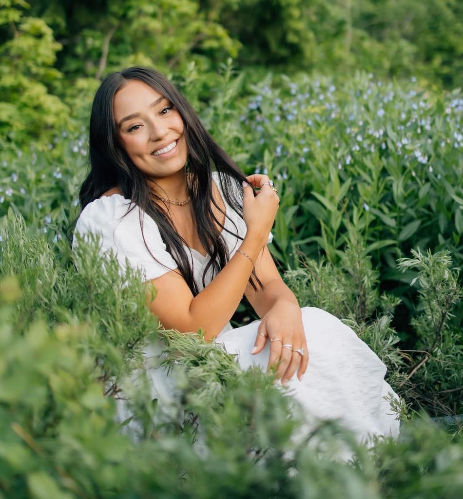 Isabelle (Izzy) Jones, LE, LHRT